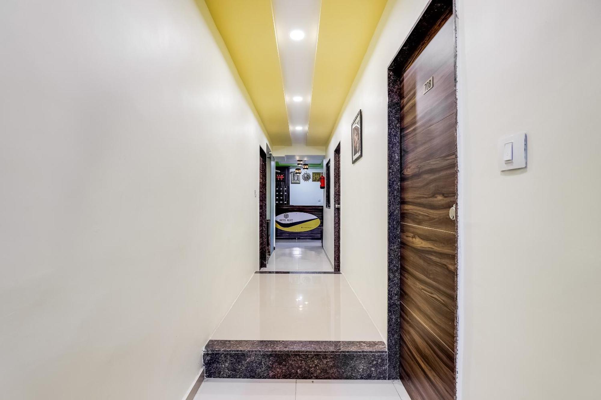 Collection O Hotel Alice Ahmedabad Luaran gambar