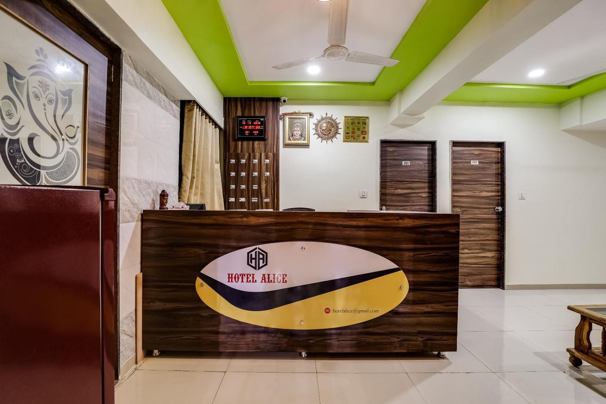 Collection O Hotel Alice Ahmedabad Luaran gambar